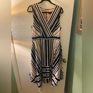 Karl Lagerfeld Paris Striped Scarf Hem Dress (US 12)